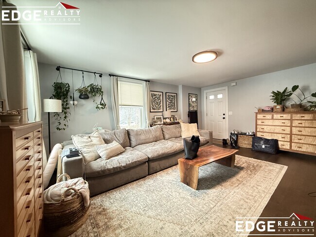 Building Photo - 115 Summer St