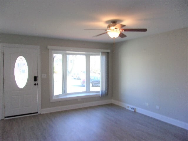 Building Photo - 324 N Park Dr