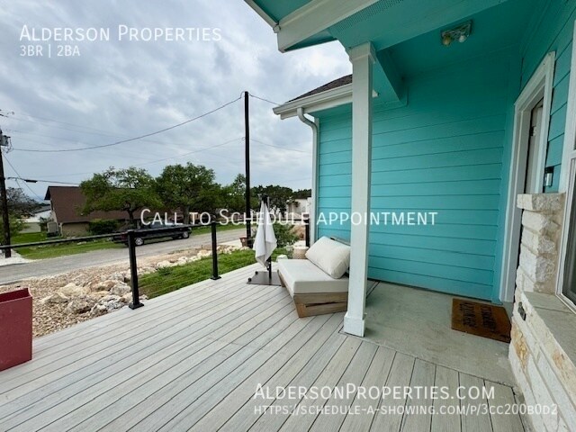 Building Photo - 1285 Live Oak Dr