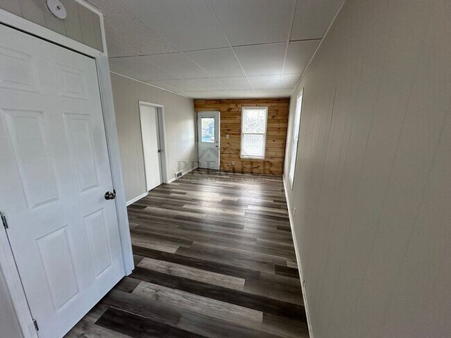 Foto del edificio - Charming 2 bedroom / 1 bath - updated home...