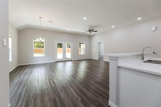 Foto del edificio - 101 Country Rd 3552