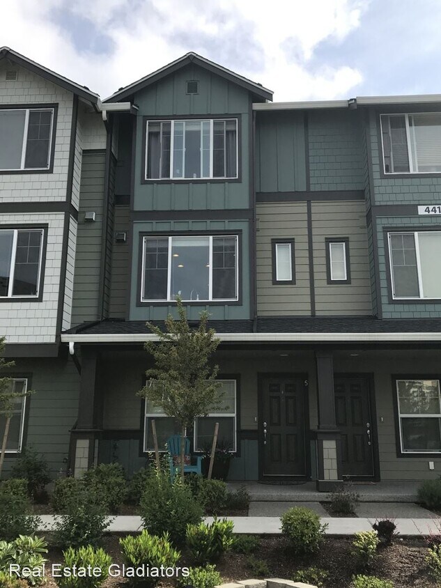 Foto principal - 2 br, 2.5 bath House - 4418 135th PL SE #5