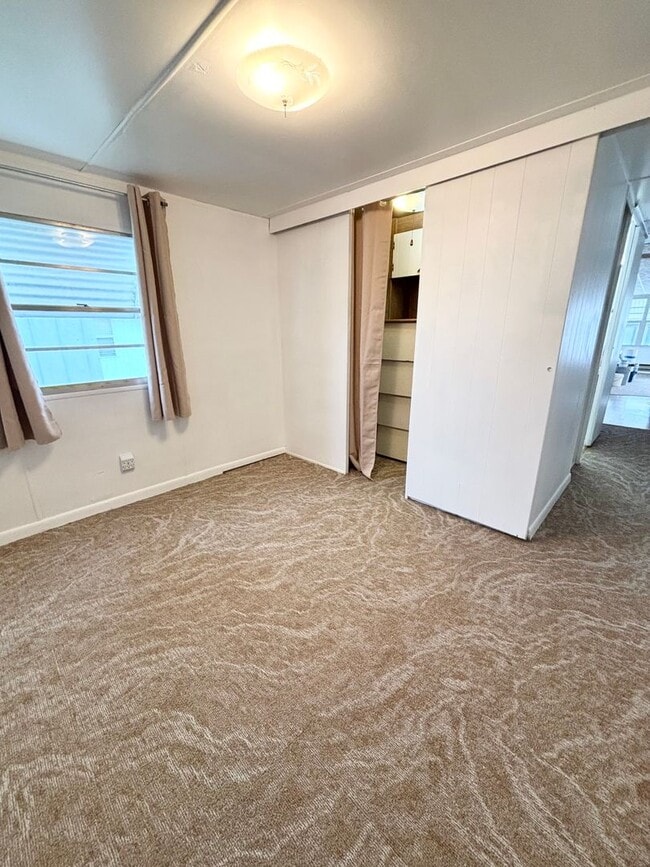 Building Photo - 2 bed Mobile Home in 55+ Community