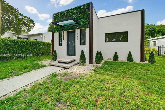 Building Photo - 1021 NW 48th St