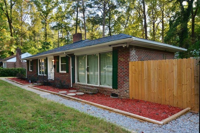 Building Photo - 3453 Earlewood Dr