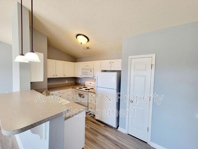 Foto del edificio - 3477 Forestdale Dr