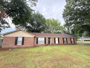 Building Photo - 4316 Springwind Rd