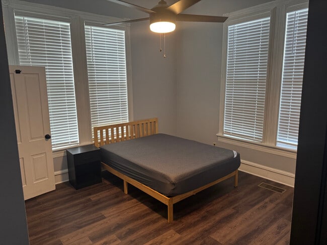 Building Photo - 126 Montgomery St