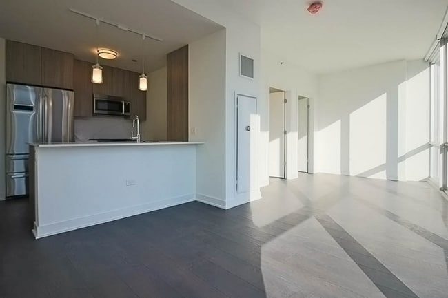 Building Photo - 485 North Park