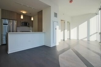 Building Photo - 485 N Park Dr