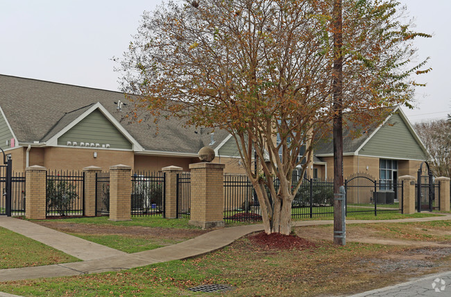 Building Photo - Oxford Place Apartments