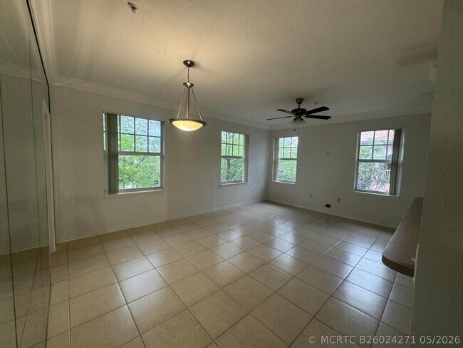 Foto del edificio - 6650 W Sample Rd