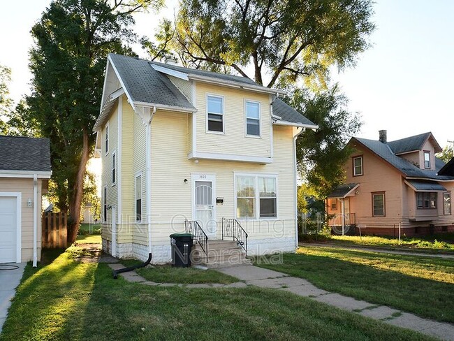 Building Photo - 3809 N 19th St