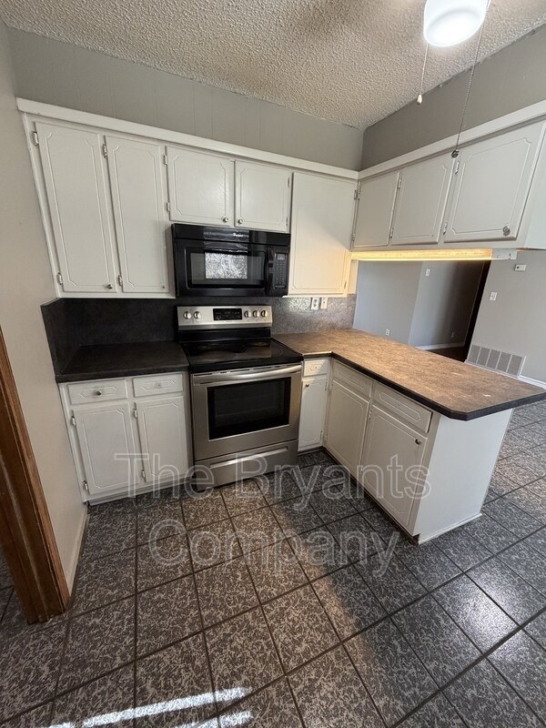 Building Photo - 813 Co Rd 3680