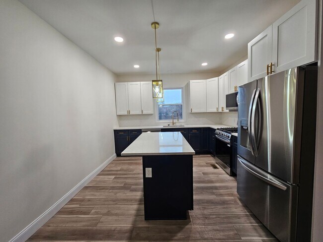 Foto del edificio - Amazing all new 4 bed 2.5 Bath House for rent!