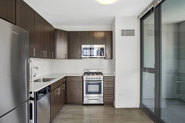 Foto del edificio - 613 N Wells St