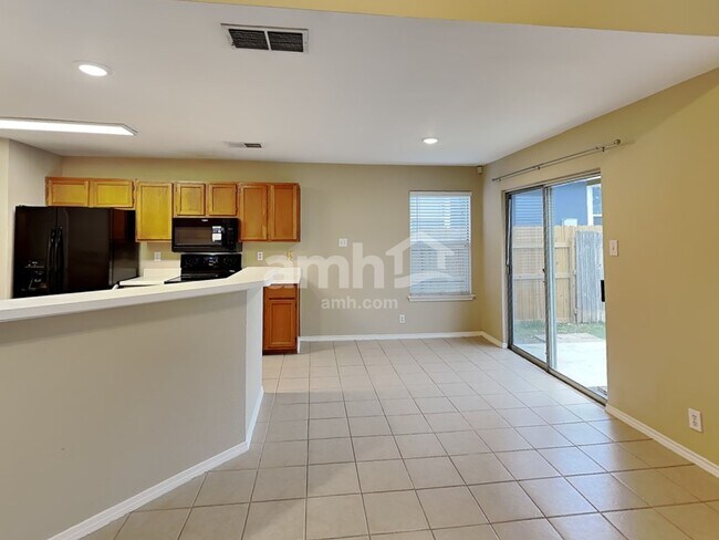 Foto del edificio - 9446 Swans Crossing