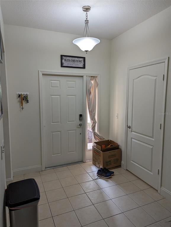 Foto del edificio - 9091 Iron Oak Ave