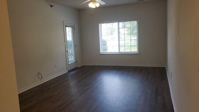 Building Photo - 3 bd ground floor Spencer's Crest Condo N ...