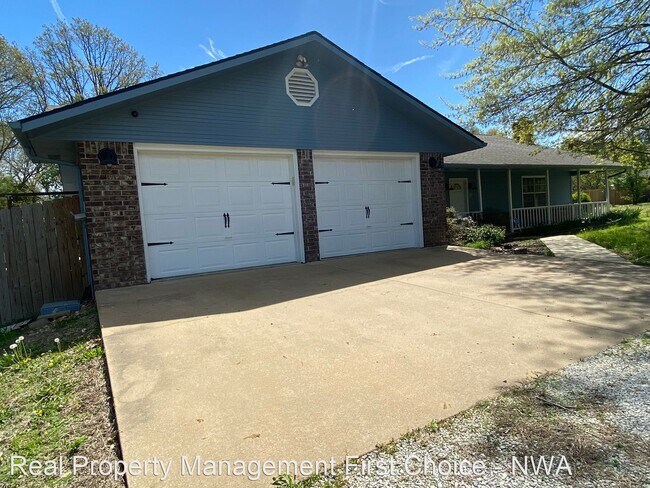 Building Photo - 3 br, 3 bath House - 20466 Sonora Road