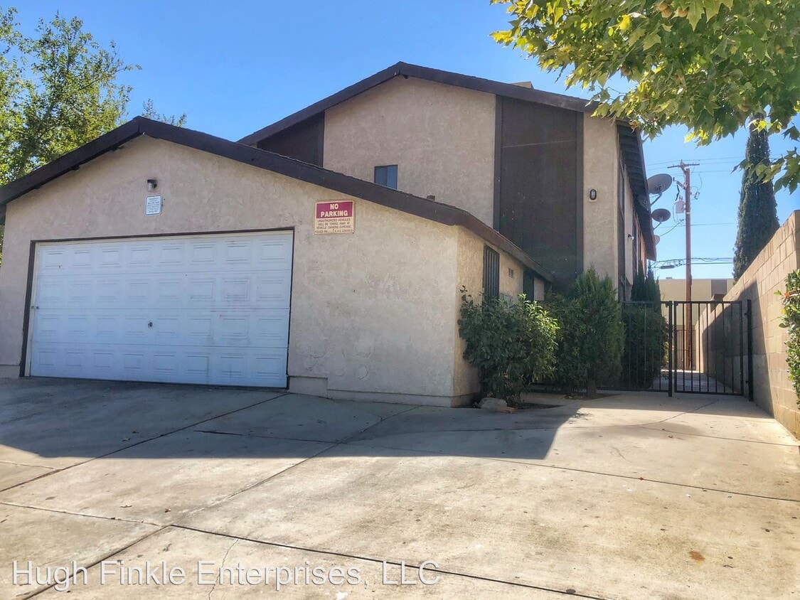 Primary Photo - 324 E Ave Q-7
