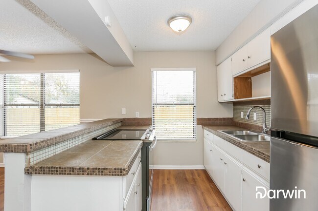 Foto del edificio - 6406 Sable Woods Ct, Jacksonville, FL 32244