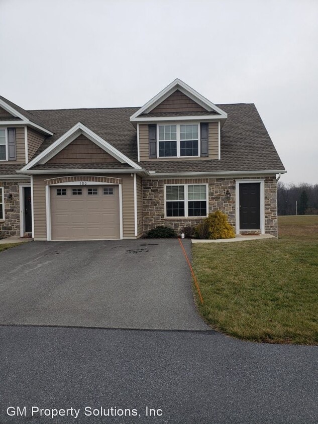 180 Randolph Dr, Elizabethtown, PA 17022 House Rental in
