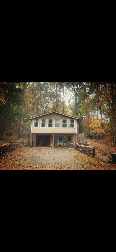 Foto principal - 211 Dogwood Ln