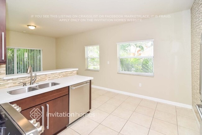 Building Photo - 14323 SW 156th Ave