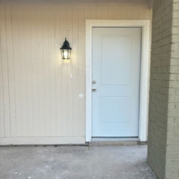 Primary Photo - Beautiful newly remodeled 2/1 apartment!