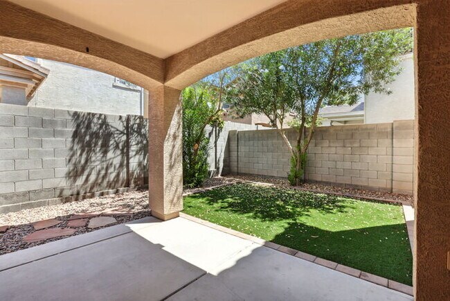 Building Photo - 21116 Avenida Del Valle Ct