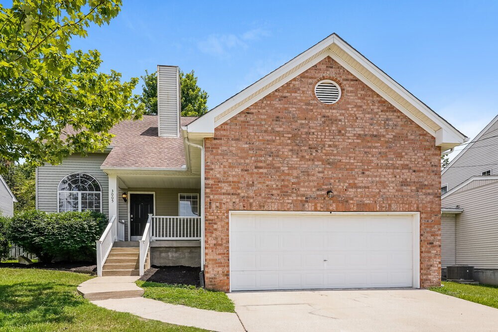Primary Photo - 3005 Creekview Ln