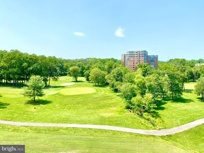 Building Photo - 3005 S Leisure World Blvd