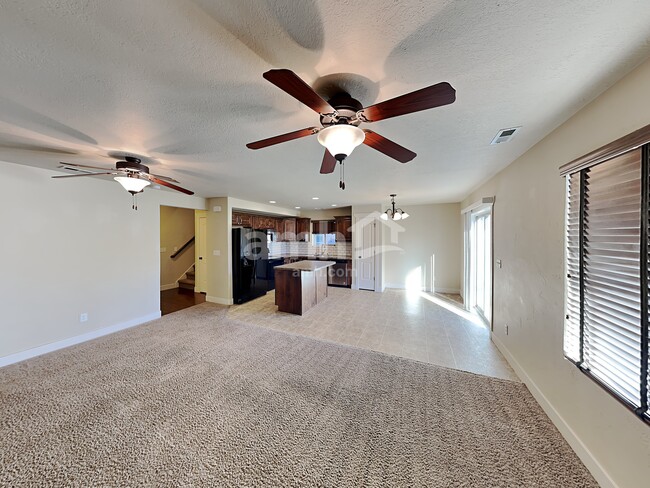 Building Photo - 1656 Arnold Dr