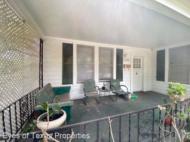 Foto del edificio - 2 br, 2 bath House - 502 Academy Dr