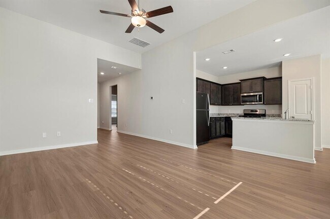 Building Photo - 460 Beechwood Hacienda Dr