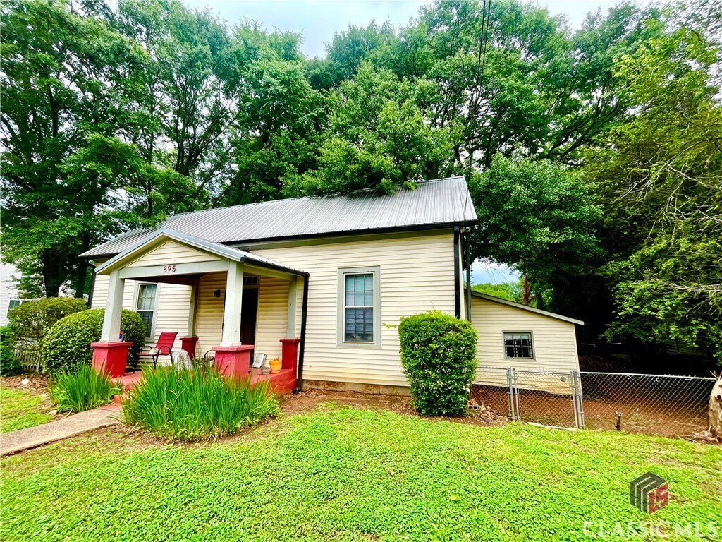 Primary Photo - 895 Oconee St