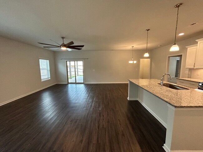 Foto del edificio - 115 Pomelo St