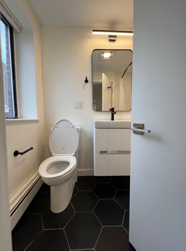 Foto del edificio - 12 Parker Hill Ave