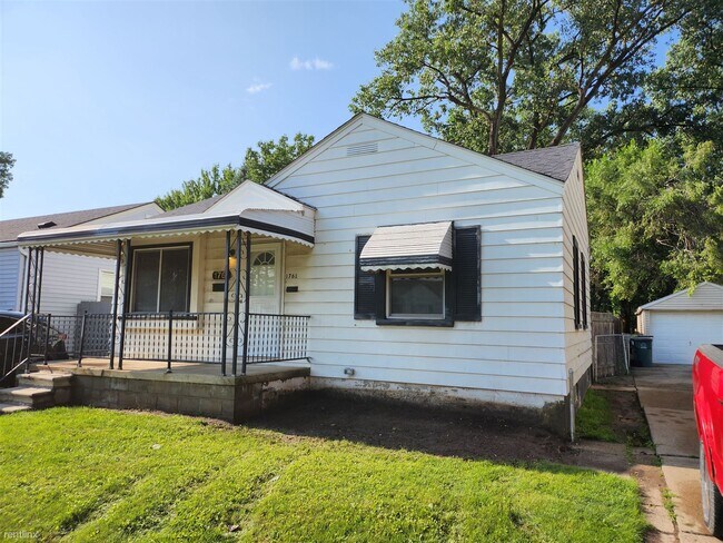 Foto del edificio - 2 br, 1 bath House - 1761 E Milton Ave