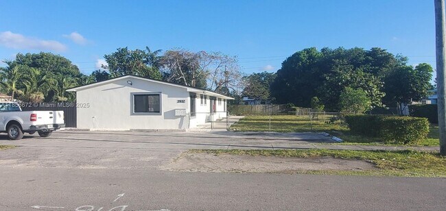 Foto del edificio - 2932 NW 59th St