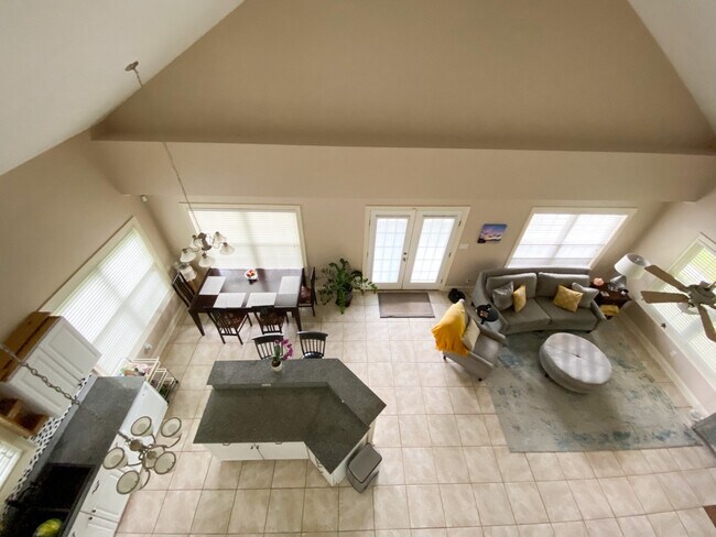 Foto del edificio - 5140 Skiff Ln