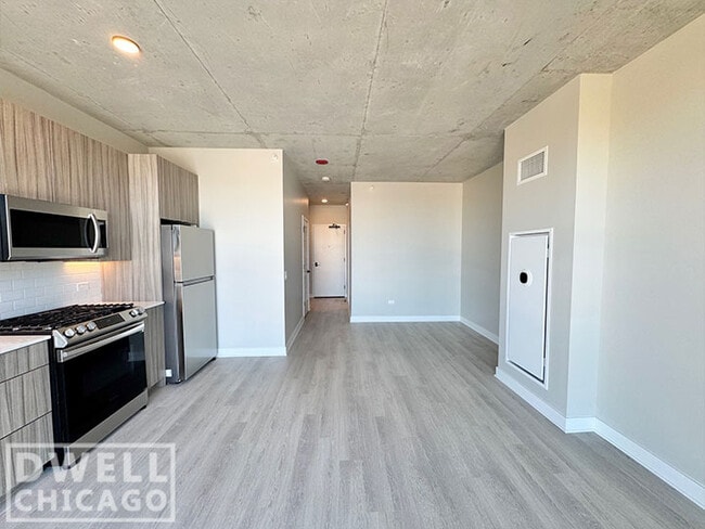 Foto del edificio - 4649 N Broadway St