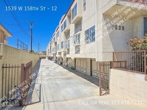 Building Photo - 1539 W 158th St