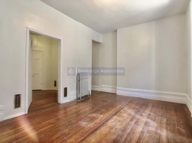 Building Photo - 182 Claremont Ave