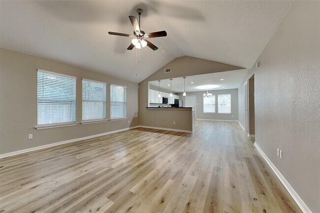 Building Photo - 22 Orchid Grove Pl