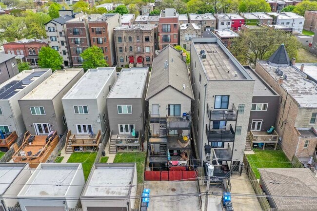Foto del edificio - 4820 S Champlain Ave