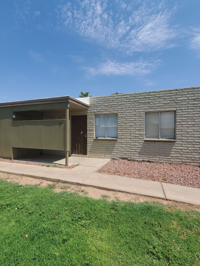 Interior Photo - Apache Road Apartments