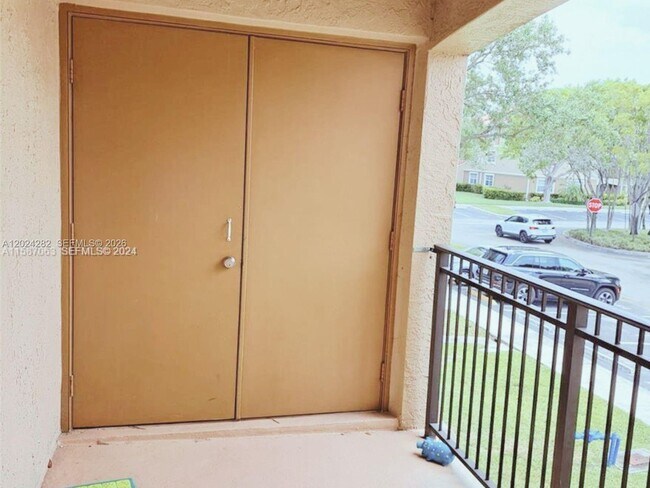 Foto del edificio - 220 SW 116th Ave