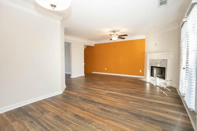 Foto del edificio - 84 Barrington Pl